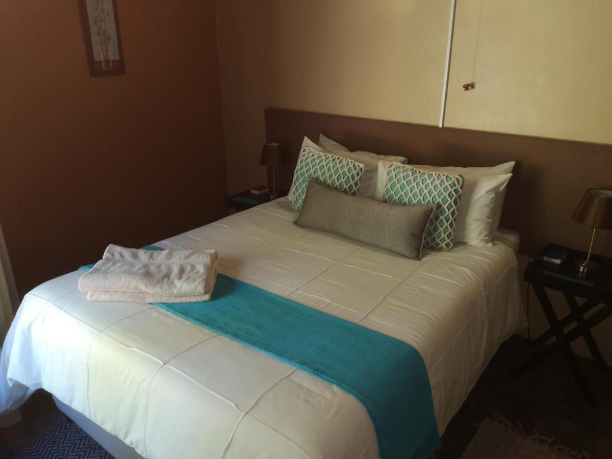 Little Rock Resort Ladybrand Екстер'єр фото