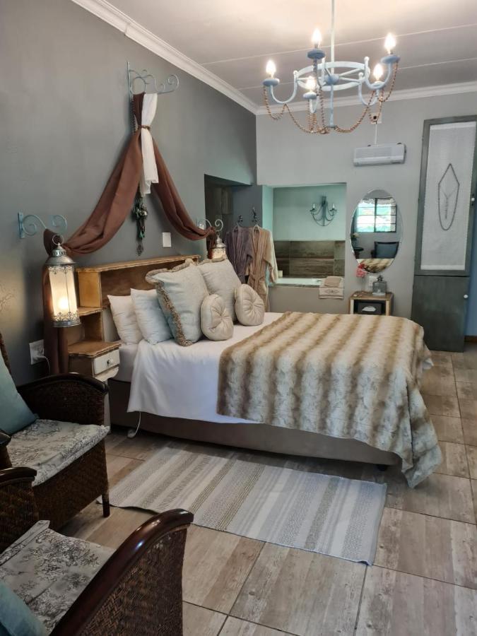 Little Rock Resort Ladybrand Екстер'єр фото